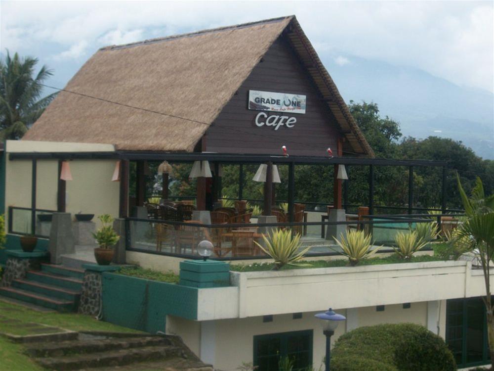 Alfa Resort Hotel And Conference Puncak Extérieur photo