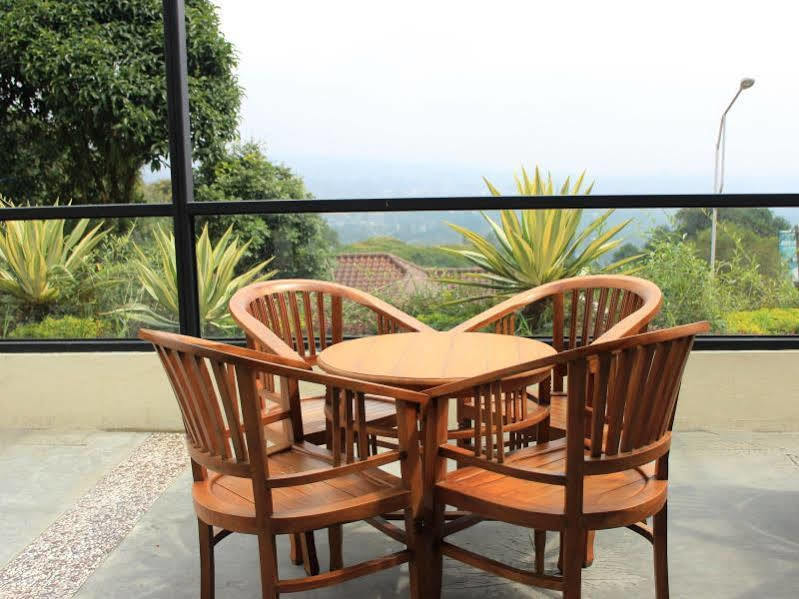 Alfa Resort Hotel And Conference Puncak Extérieur photo